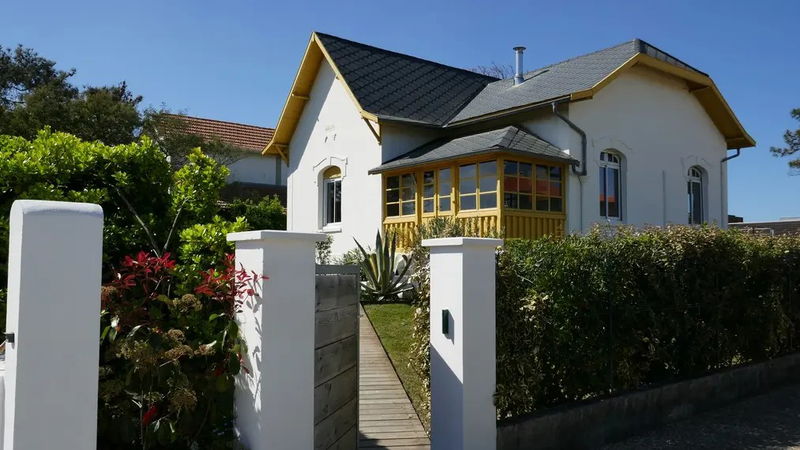 CHRONIQUE DU QUARTIER 40:LE SECRET DE BOUTON D OR...