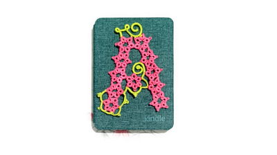 A tatted monogram for my Kindle