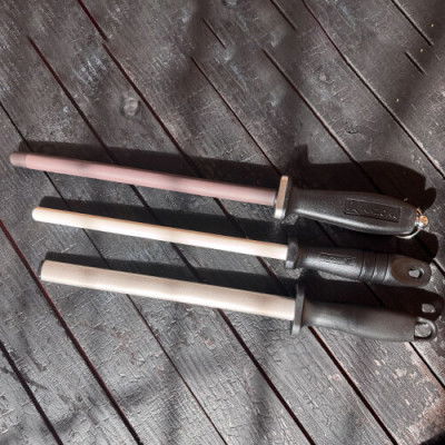 How to properly sharpen a knife with a sharpening rod?