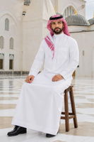 How Do Arabic Clothes Maintain a Modest Appearance? 

